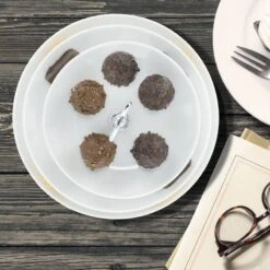 Présentoir à Gâteau Porcelaine -Cuisine À La Maison 02239a775f324c9c84455afa7efbedfe