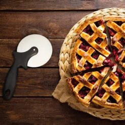 Roulette à Pizza En Lot De 3 11 Roulette à Pizza En Lot De 3 -Cuisine À La Maison 0a0e0b02fbc04a71aada8fdf888a8389