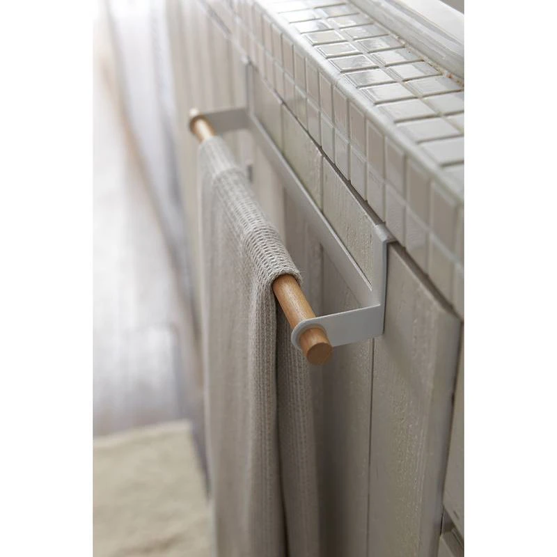 Yamazaki Porte Torchons Spécial Porte De Placard 6 Yamazaki Porte Torchons Spécial Porte De Placard – Image 6