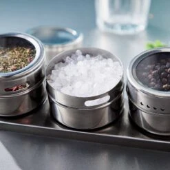 Boîtes à épices SPICE GUYS (4 éléments) 12 Boîtes à épices SPICE GUYS (4 éléments) -Cuisine À La Maison 1000338690 220721 023 MOOD DETAILS P000000001000338690 mood