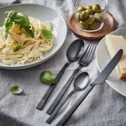 Assiette à Pâtes HENLEY 8 Assiette à Pâtes HENLEY -Cuisine À La Maison 1000365107 230622 021 MOOD DETAILS P000000001000365107 mood