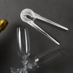 Casse-noix En Métal Argenté -Cuisine À La Maison 1a6bef2ea33c45398a95ebc689ef36dc