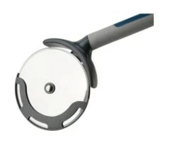 Roulette à Pizza Géante -Cuisine À La Maison 7710aed768b4403dba05db31d858573a.cropped 278 288 708 576.processed