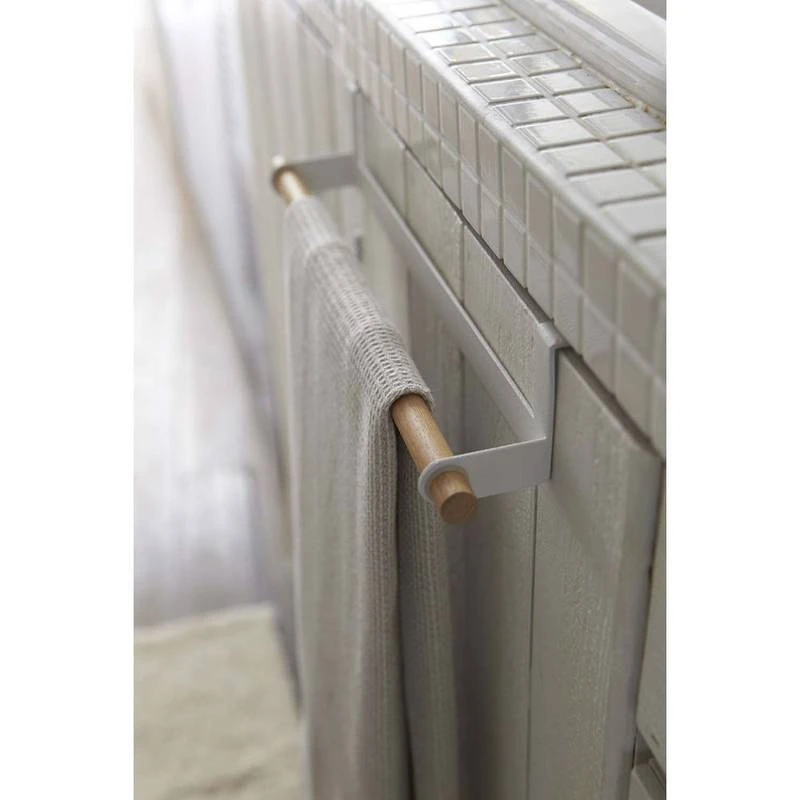 Yamazaki Porte Torchons Spécial Porte De Placard 4 Yamazaki Porte Torchons Spécial Porte De Placard – Image 4