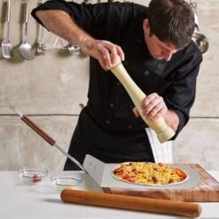 Pelle à Pizza Avec Poignée En Bois -Cuisine À La Maison 803e2affcbda4071b6111110073ed964