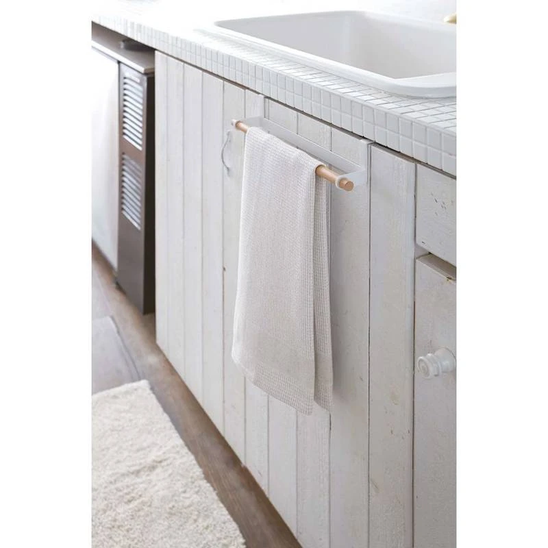 Yamazaki Porte Torchons Spécial Porte De Placard 2 Yamazaki Porte Torchons Spécial Porte De Placard – Image 2