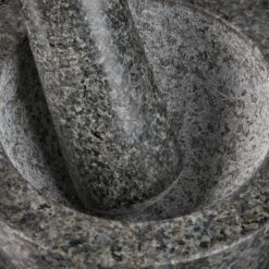 Mortier En Granit Avec Gros Pilon -Cuisine À La Maison d08387c983234810b3850b3d9af3006b