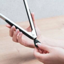 Pince De Cuisine En Penderie -Cuisine À La Maison f99e1275d81247e7a480dd42c9500997